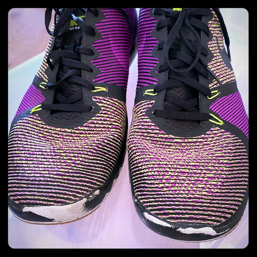 NIKE SIZE 13 RUNNING SHOES